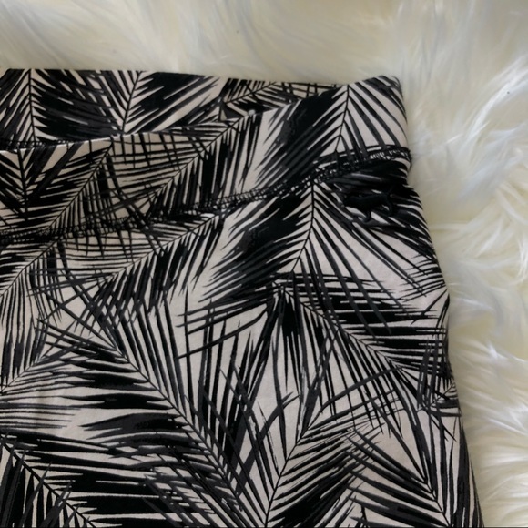 Pink Victoria Secret Active Wear Leggings Black - Picture 5 of 8